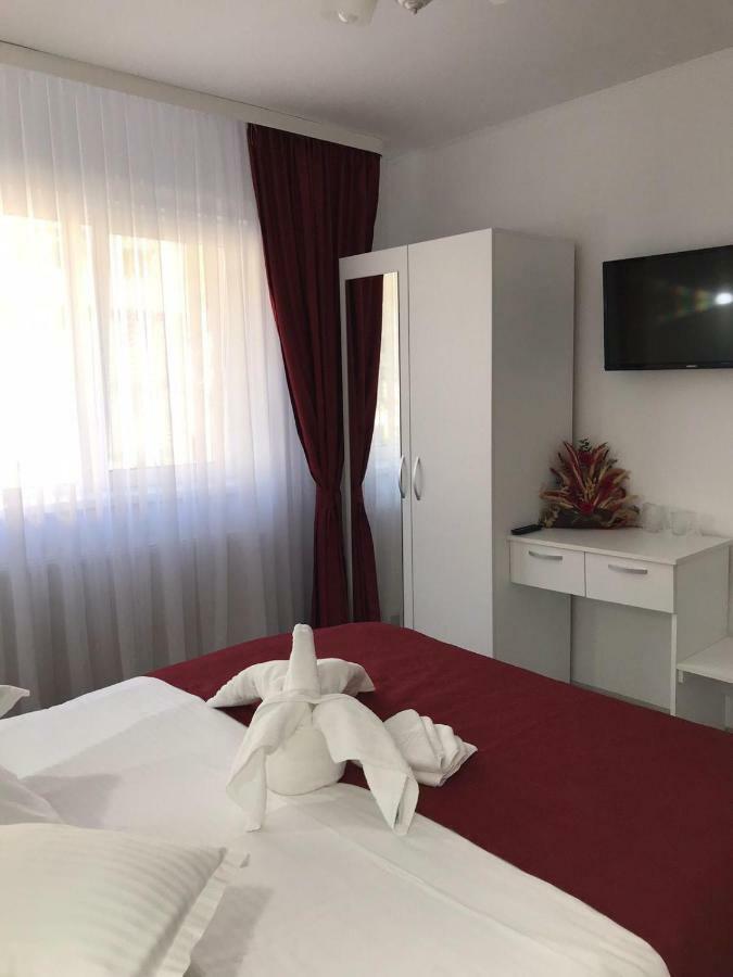 Apartament Mont Blanc Sinaia Exteriör bild